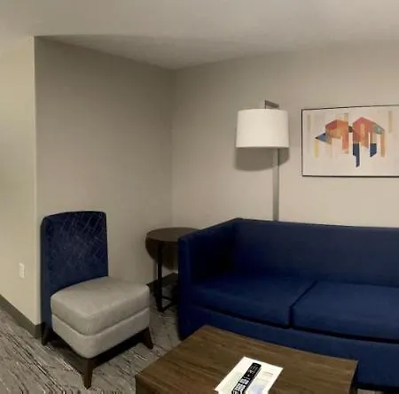 Holiday Inn Express & Suites Marquette By Ihg Exterior foto
