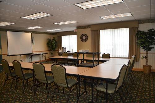 Holiday Express & By Ihg 3* Marquette