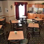Holiday Inn Express & Suites Marquette By Ihg 