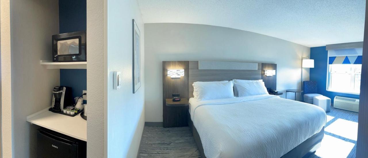 Holiday Express&suites Marquette, An Ihg Hotel 3*